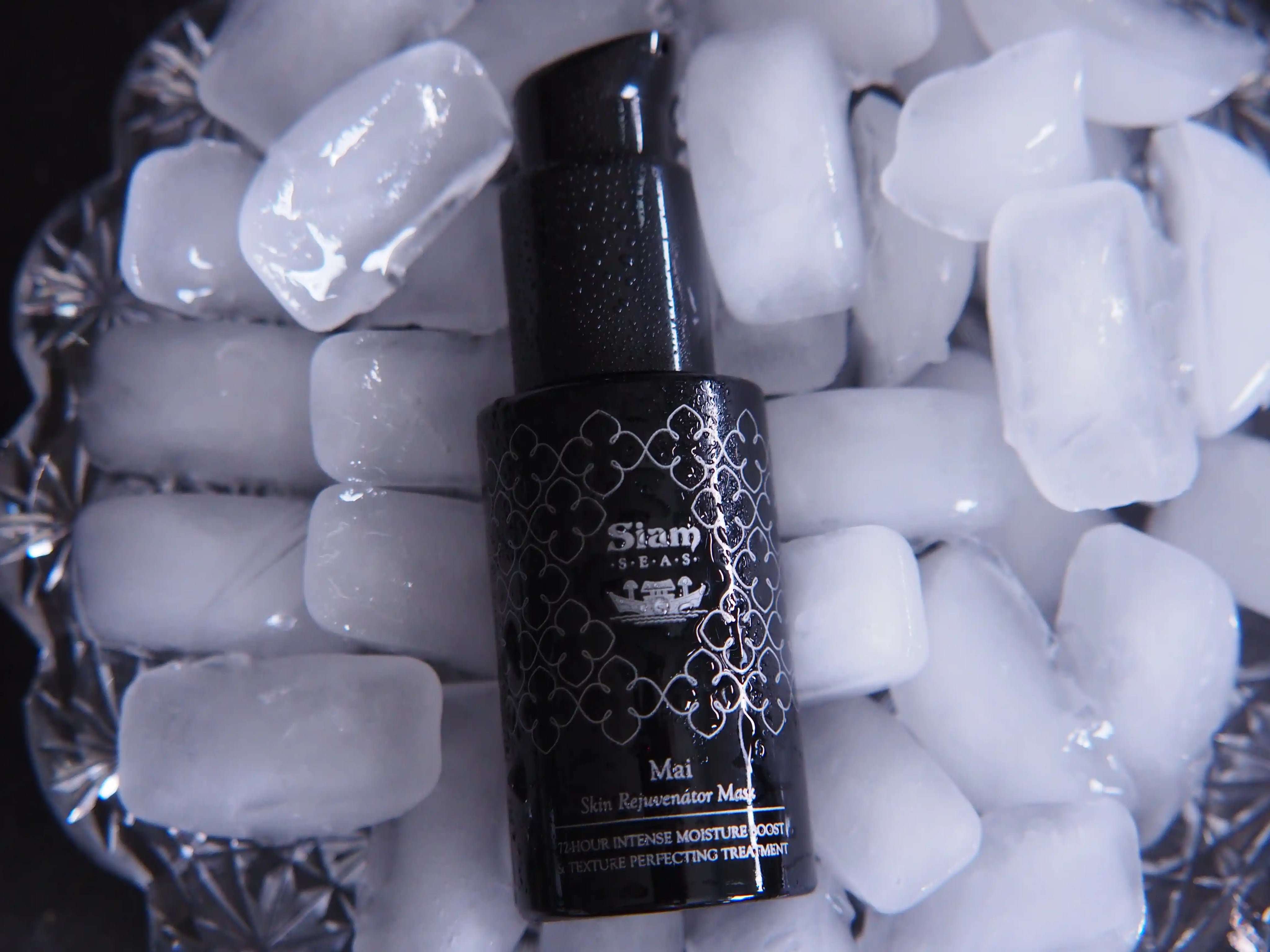 The cooling and hydrating mask on ice.