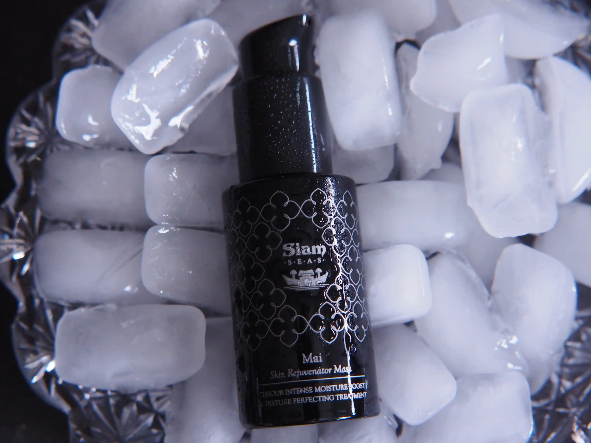The cooling and hydrating mask on ice.